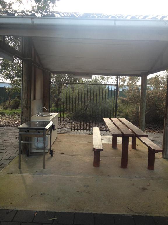 Parndana Hotel Cabins מראה חיצוני תמונה